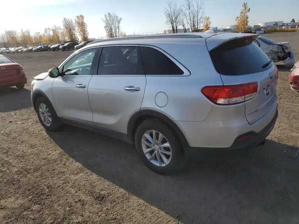 5XYPGDA17HG211565 2017 KIA SORENTO - Image 2