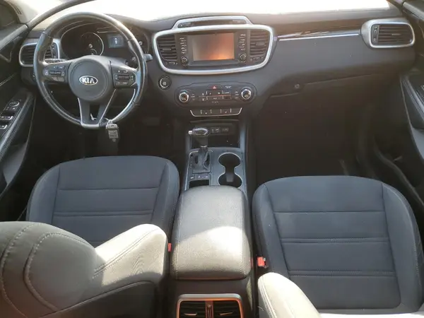 5XYPGDA17HG211565 2017 KIA SORENTO - Image 8