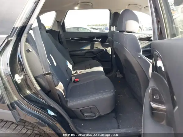 5XYPGDA17JG350097 2018 KIA SORENTO - Image 8