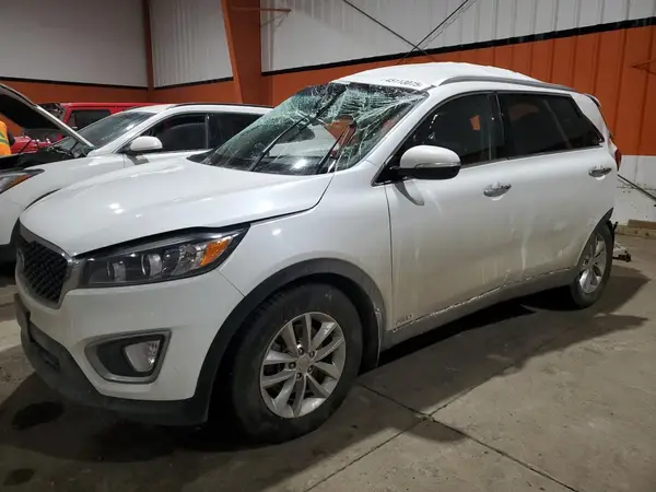 5XYPGDA18JG366227 2018 KIA SORENTO - Image 1