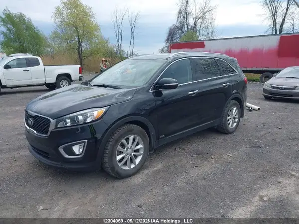 5XYPGDA19JG379469 2018 KIA SORENTO - Image 2