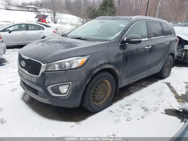 5XYPGDA1XJG354127 2018 KIA SORENTO - Image 2
