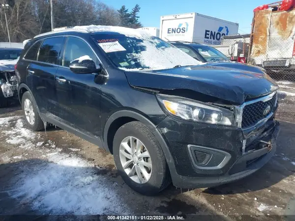5XYPGDA30GG001762 2016 KIA SORENTO - Image 1
