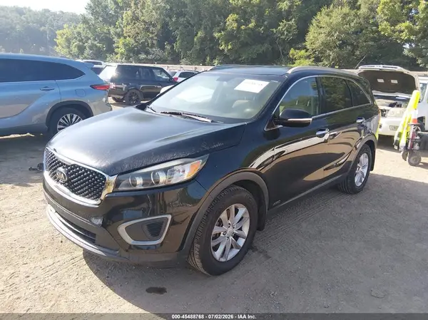 5XYPGDA30GG010364 2016 KIA SORENTO - Image 2