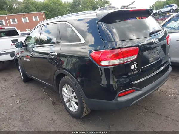 5XYPGDA30GG024863 2016 KIA SORENTO - Image 2