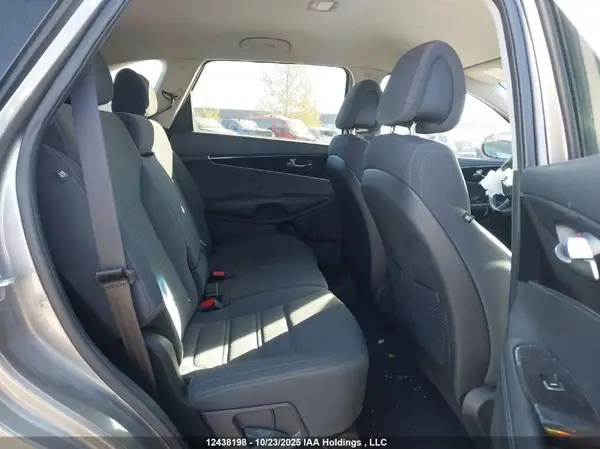 5XYPGDA30GG025401 2016 KIA SORENTO - Image 8