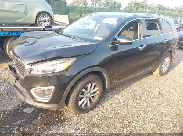 5XYPGDA30GG043557 2016 KIA SORENTO - Image 2