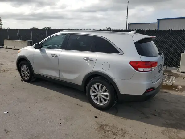 5XYPGDA30GG052307 2016 KIA SORENTO - Image 2