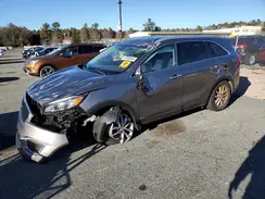 5XYPGDA30GG066174 2016 KIA SORENTO