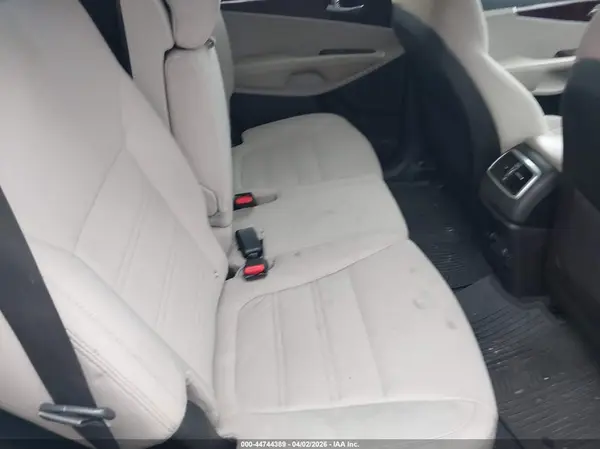 5XYPGDA30GG066644 2016 KIA SORENTO - Image 8