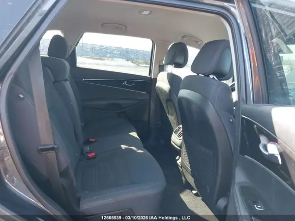 5XYPGDA30GG067079 2016 KIA SORENTO - Image 8