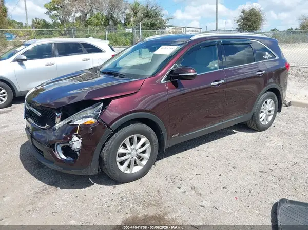 5XYPGDA30GG069821 2016 KIA SORENTO - Image 2