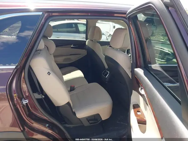 5XYPGDA30GG069821 2016 KIA SORENTO - Image 8