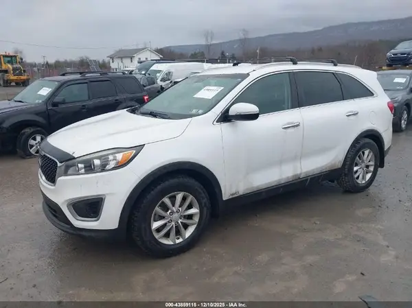 5XYPGDA30GG074128 2016 KIA SORENTO - Image 2