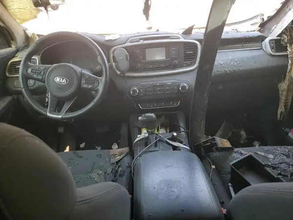 5XYPGDA30GG078793 2016 KIA SORENTO - Image 8