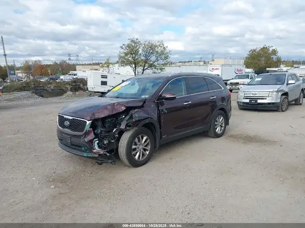 5XYPGDA30GG080592 2016 KIA SORENTO - Image 2