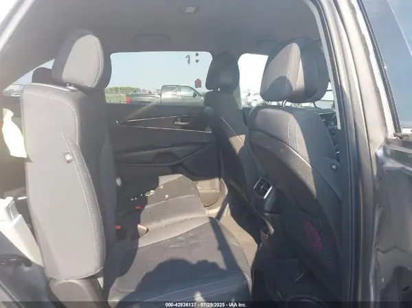 5XYPGDA30GG087316 2016 KIA SORENTO - Image 8