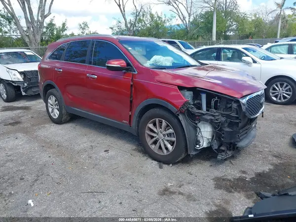 5XYPGDA30GG088286 2016 KIA SORENTO - Image 1