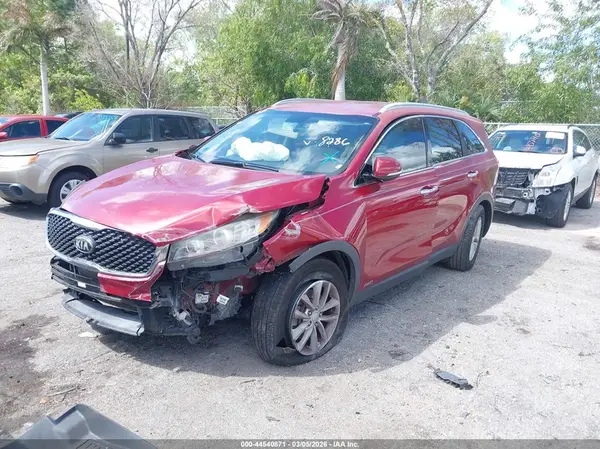 5XYPGDA30GG088286 2016 KIA SORENTO - Image 2