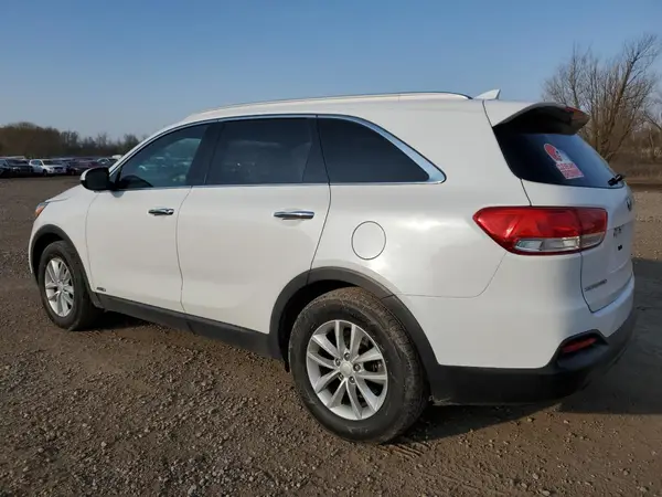 5XYPGDA30GG099868 2016 KIA SORENTO - Image 2