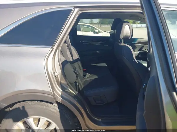 5XYPGDA30GG105362 2016 KIA SORENTO - Image 8