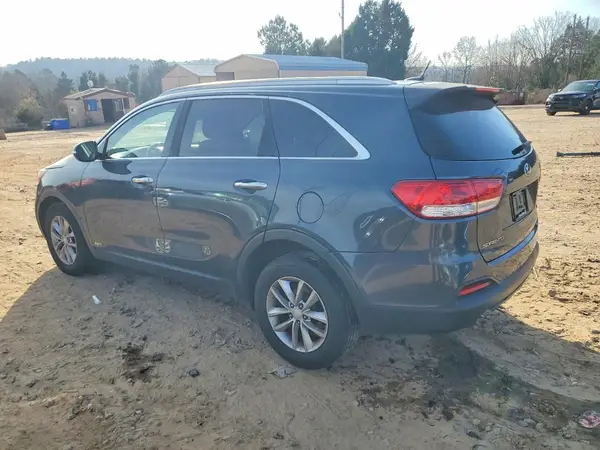 5XYPGDA30GG112327 2016 KIA SORENTO - Image 2