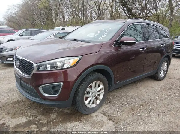 5XYPGDA30GG129175 2016 KIA SORENTO - Image 2