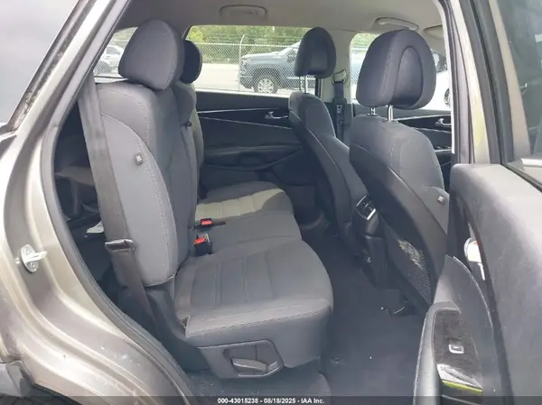 5XYPGDA30GG134506 2016 KIA SORENTO - Image 8