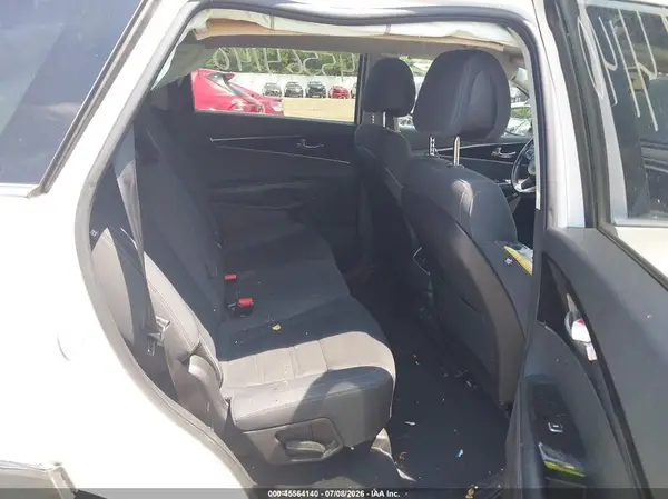 5XYPGDA30GG147045 2016 KIA SORENTO - Image 8