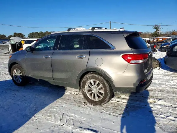 5XYPGDA30GG149619 2016 KIA SORENTO - Image 2