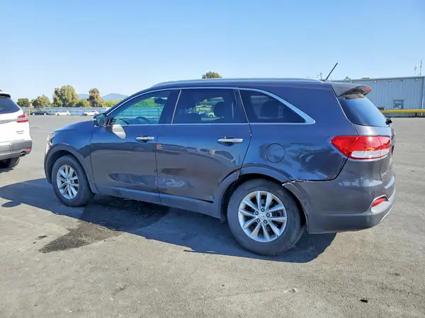 5XYPGDA30GG168686 2016 KIA SORENTO - Image 2
