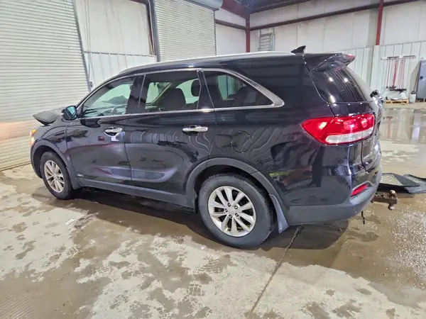 5XYPGDA30GG172169 2016 KIA SORENTO - Image 2