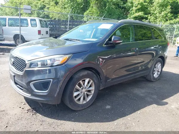5XYPGDA30GG179736 2016 KIA SORENTO - Image 2