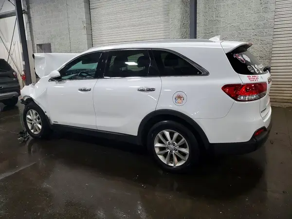 5XYPGDA30HG230685 2017 KIA SORENTO - Image 2