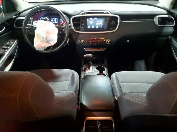 5XYPGDA30HG230685 2017 KIA SORENTO - Image 8