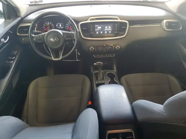 5XYPGDA30HG231299 2017 KIA SORENTO - Image 8