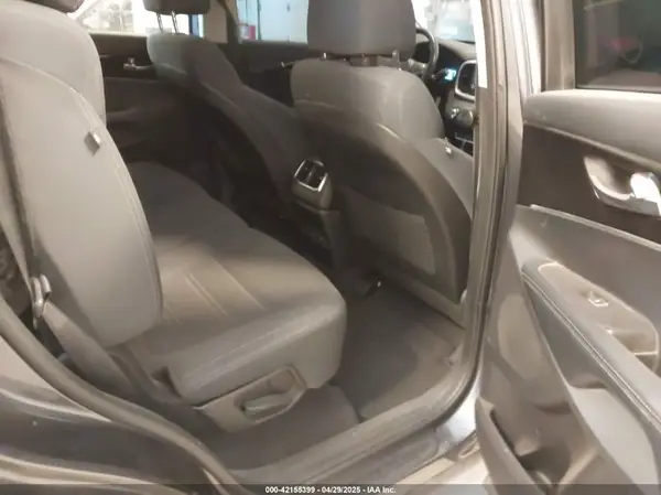 5XYPGDA30HG232274 2017 KIA SORENTO - Image 8
