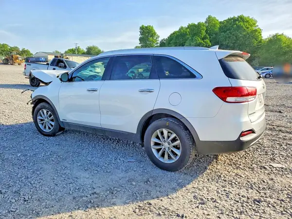 5XYPGDA30HG235692 2017 KIA SORENTO - Image 2