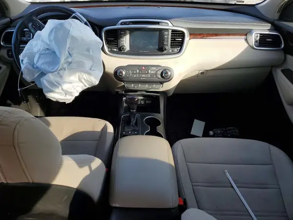 5XYPGDA30HG235692 2017 KIA SORENTO - Image 8