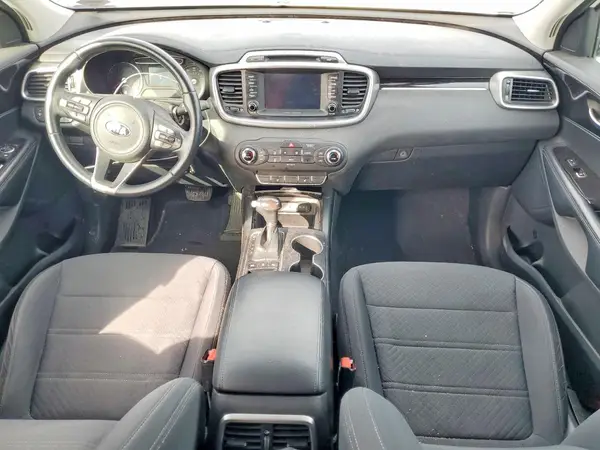 5XYPGDA30HG248782 2017 KIA SORENTO - Image 8