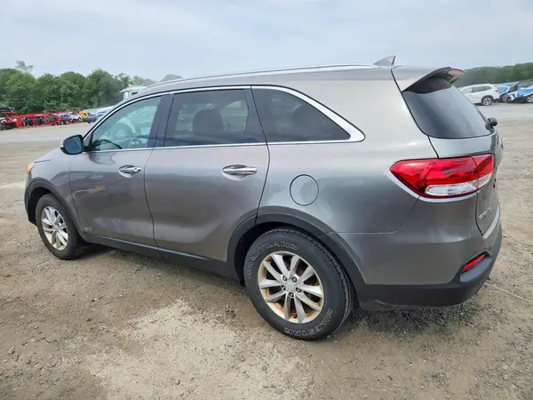 5XYPGDA30HG249625 2017 KIA SORENTO - Image 2