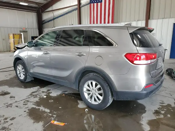5XYPGDA30HG254615 2017 KIA SORENTO - Image 2