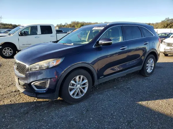 5XYPGDA30HG256462 2017 KIA SORENTO - Image 1