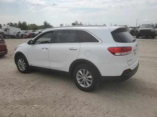5XYPGDA30HG268059 2017 KIA SORENTO - Image 2