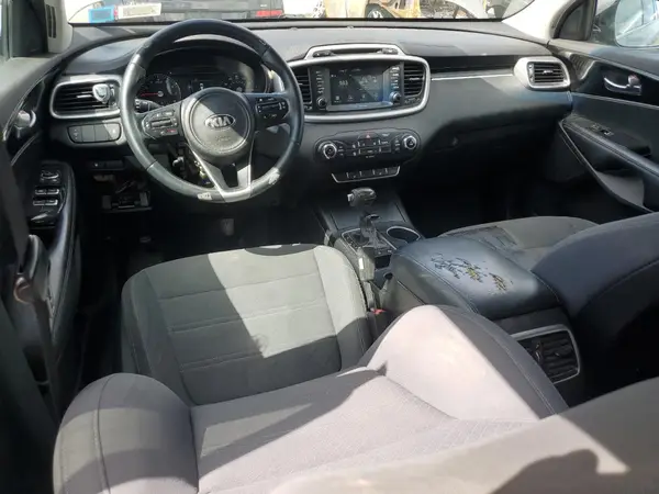 5XYPGDA30HG268742 2017 KIA SORENTO - Image 8