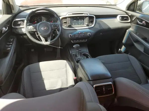 5XYPGDA30HG272967 2017 KIA SORENTO - Image 8