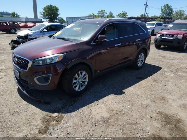 5XYPGDA30HG280762 2017 KIA SORENTO - Image 2