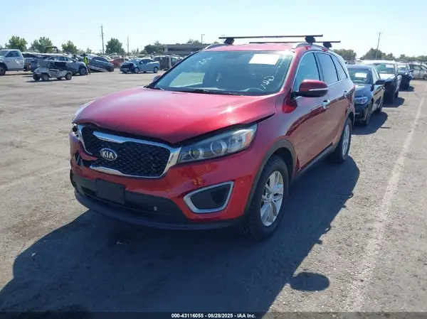 5XYPGDA30HG282141 2017 KIA SORENTO - Image 2