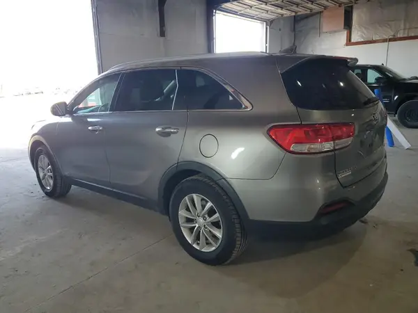 5XYPGDA30HG294581 2017 KIA SORENTO - Image 2
