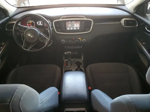 5XYPGDA30HG294581 2017 KIA SORENTO - Image 8